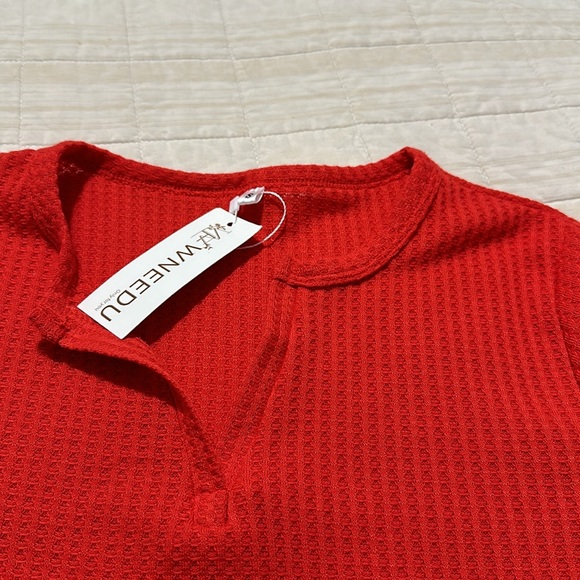 WNEEDU Red Waffle Knit T-Shirt - Picture 3 of 5
